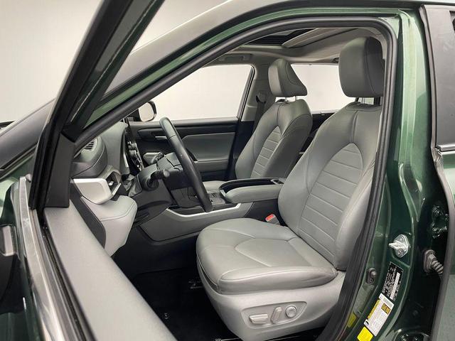 Photo of 2023 Cypress Toyota Highlander