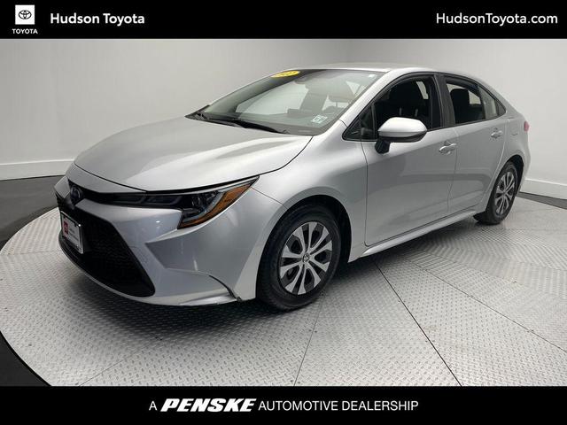 Photo of 2022 Classic Silver Metallic Toyota Corolla Hybrid