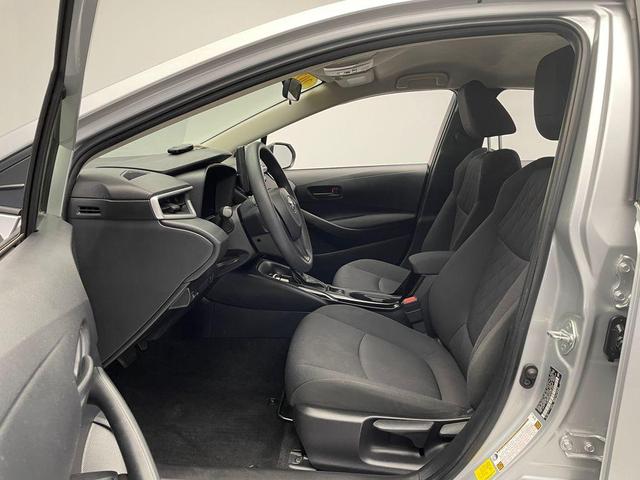 Photo of 2022 Classic Silver Metallic Toyota Corolla Hybrid