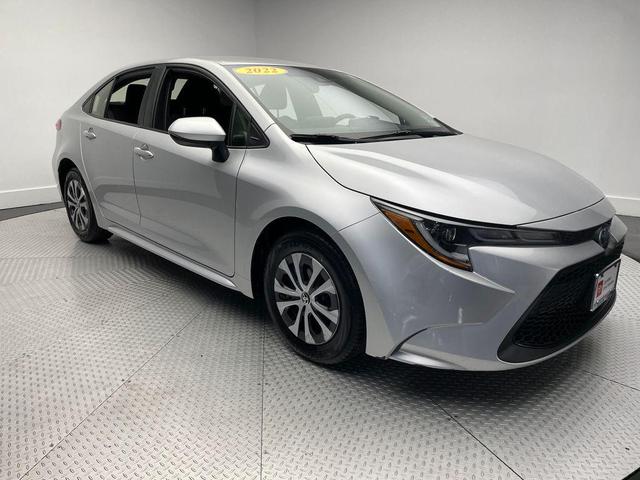 Photo of 2022 Classic Silver Metallic Toyota Corolla Hybrid