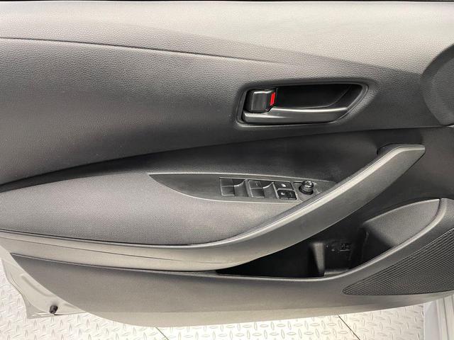 Photo of 2022 Classic Silver Metallic Toyota Corolla Hybrid