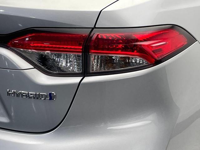 Photo of 2022 Classic Silver Metallic Toyota Corolla Hybrid