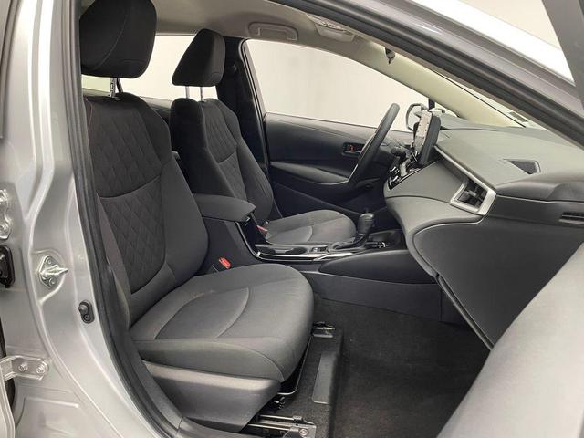 Photo of 2022 Classic Silver Metallic Toyota Corolla Hybrid