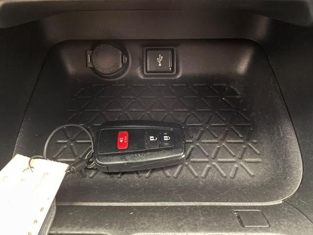 Photo of 2022 Silver Sky Toyota RAV4