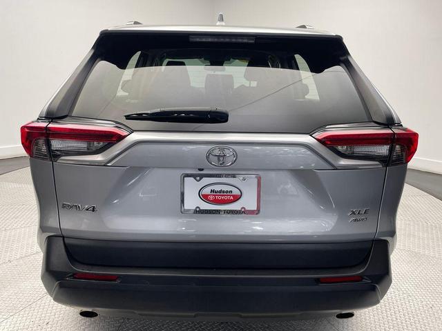 Photo of 2022 Silver Sky Toyota RAV4