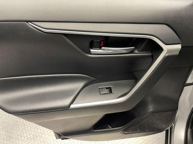 Photo of 2022 Silver Sky Toyota RAV4