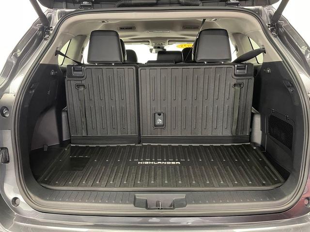 Photo of 2025 Magnetic Gray Toyota Highlander Hybrid