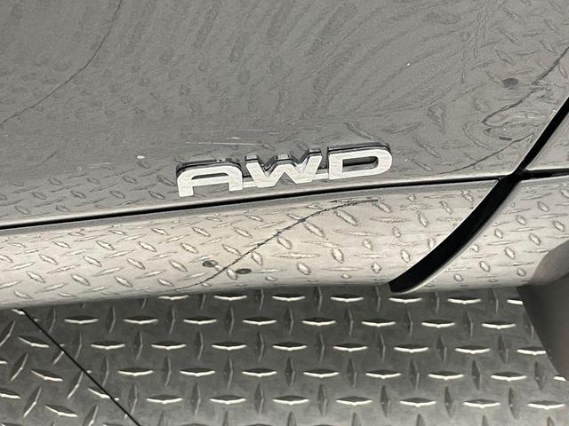 Photo of 2025 Magnetic Gray Toyota Highlander Hybrid