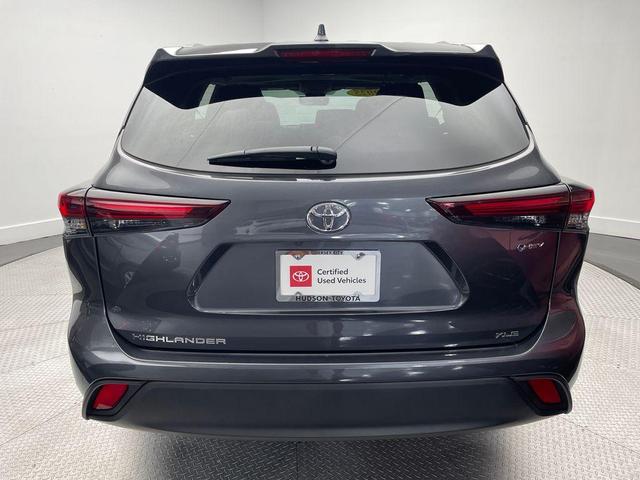 Photo of 2025 Magnetic Gray Toyota Highlander Hybrid