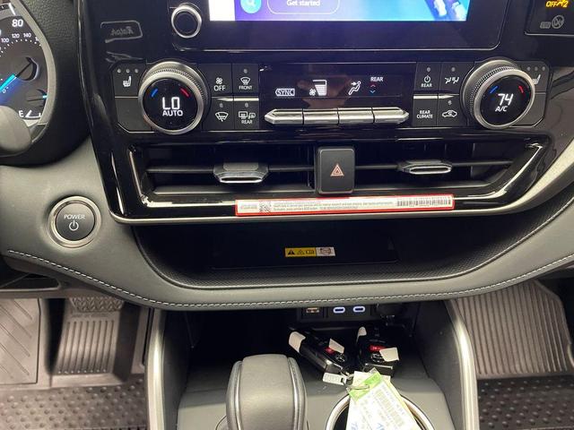 Photo of 2025 Magnetic Gray Toyota Highlander Hybrid