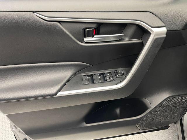 Photo of 2023 Silver Sky Toyota RAV4