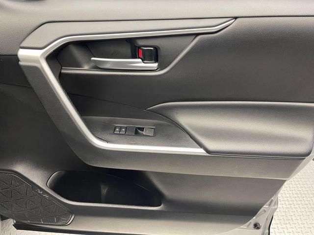 Photo of 2023 Silver Sky Toyota RAV4