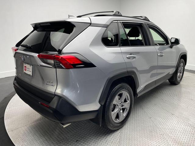 Photo of 2024 Silver Sky Metallic Toyota RAV4 Hybrid