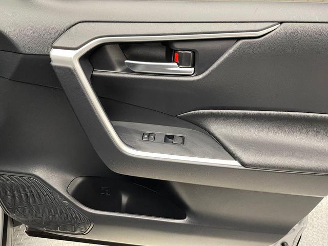 Photo of 2024 Silver Sky Metallic Toyota RAV4 Hybrid
