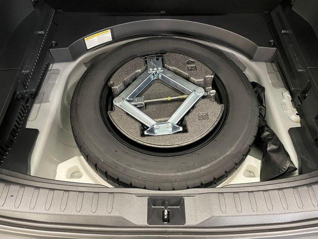 Photo of 2024 Silver Sky Metallic Toyota RAV4 Hybrid