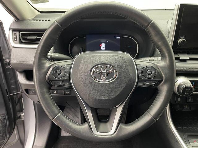 Photo of 2024 Silver Sky Metallic Toyota RAV4 Hybrid