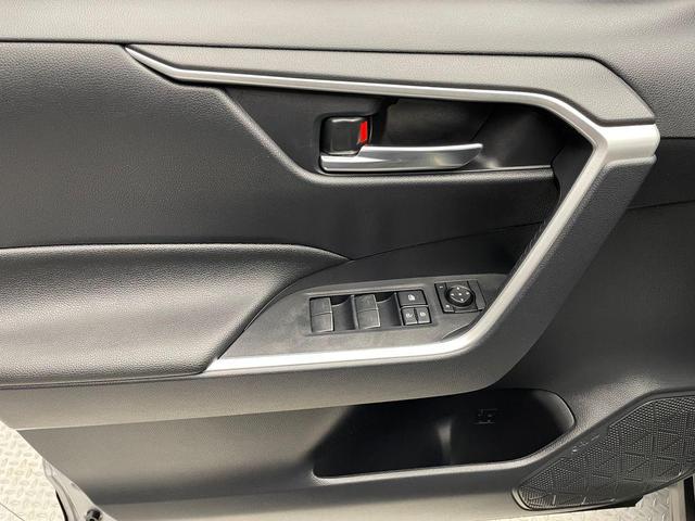 Photo of 2024 Silver Sky Metallic Toyota RAV4 Hybrid