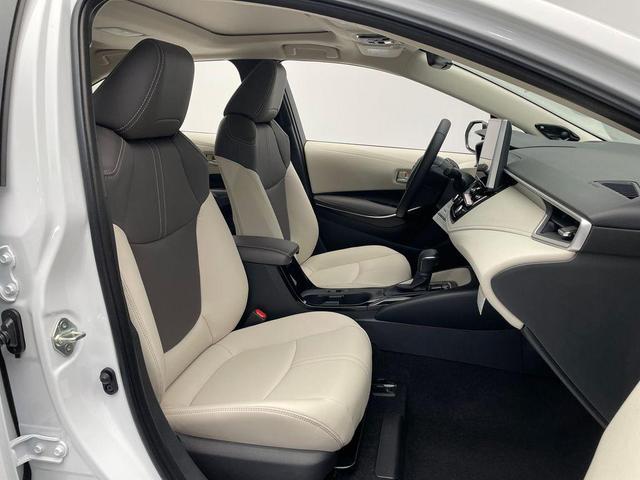 Photo of 2025 Ice Toyota Corolla Hybrid