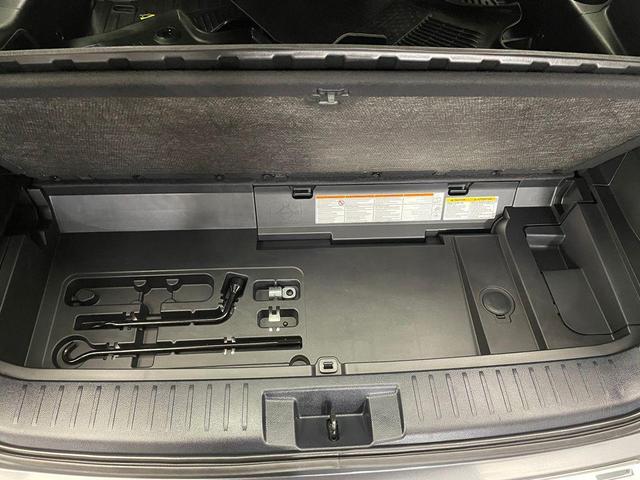 Photo of 2023 Magnetic Gray Toyota Highlander
