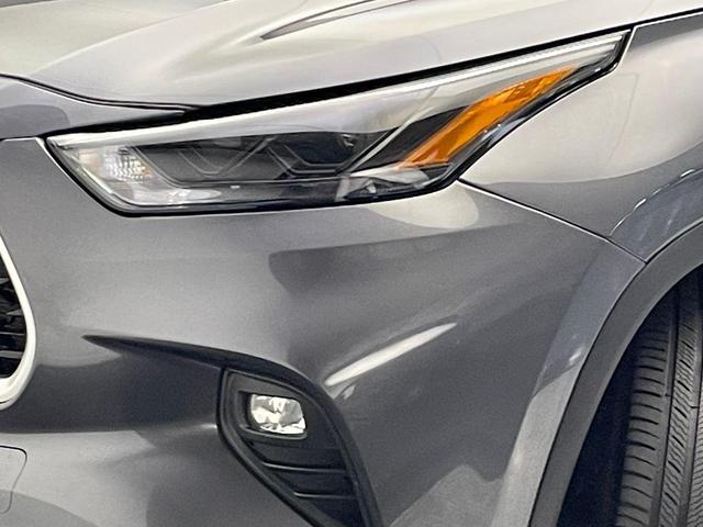 Photo of 2023 Magnetic Gray Toyota Highlander