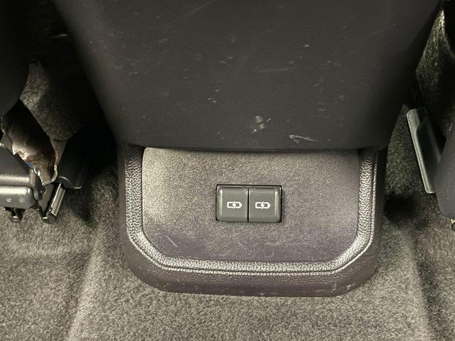 Photo of 2023 Magnetic Gray Toyota Highlander