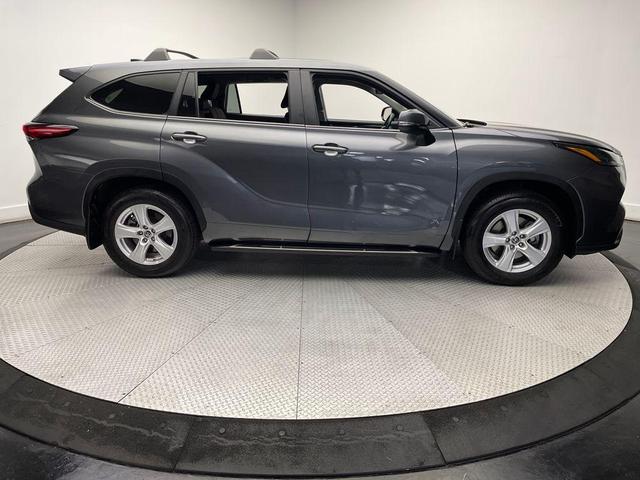 Photo of 2023 Magnetic Gray Toyota Highlander