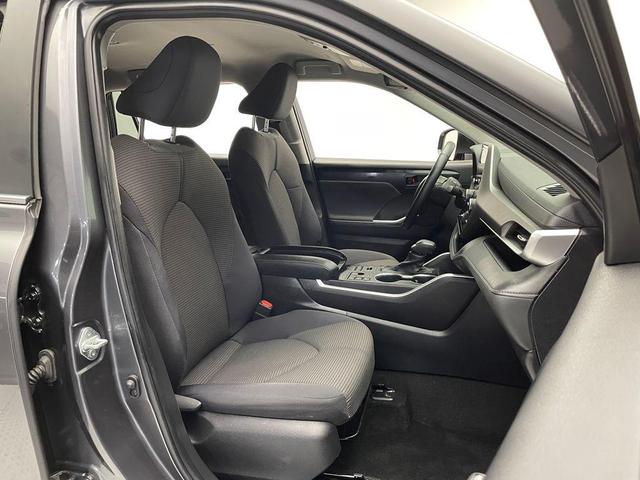 Photo of 2023 Magnetic Gray Toyota Highlander