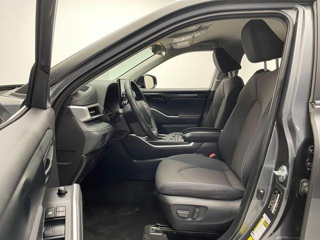 Photo of 2023 Magnetic Gray Toyota Highlander