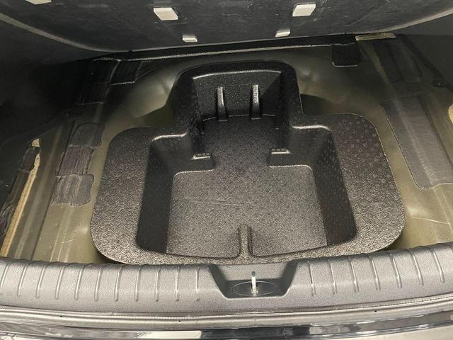 Photo of 2019 Ebony Black Kia Optima