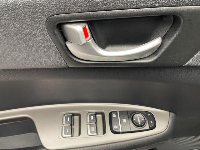 Photo of 2019 Ebony Black Kia Optima