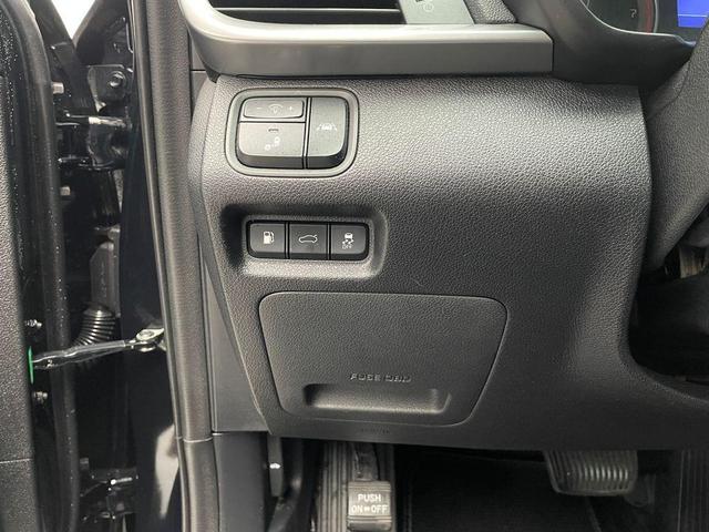 Photo of 2019 Ebony Black Kia Optima