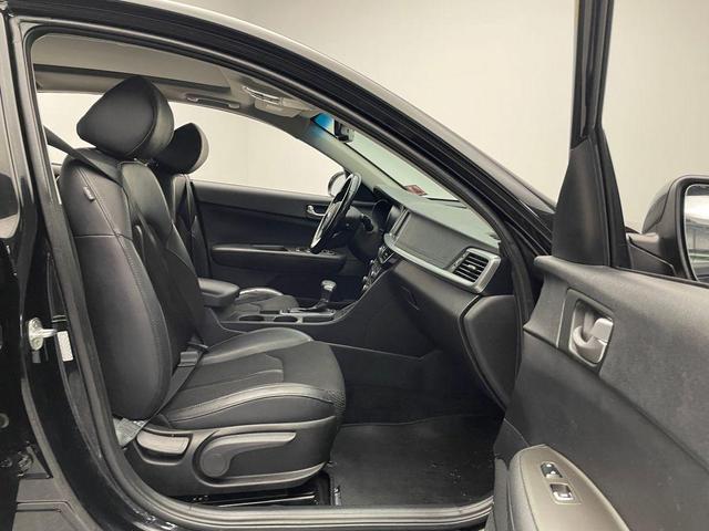 Photo of 2019 Ebony Black Kia Optima