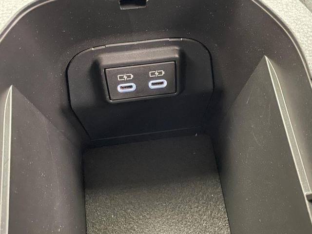 Photo of 2024 Midnight Black Toyota RAV4
