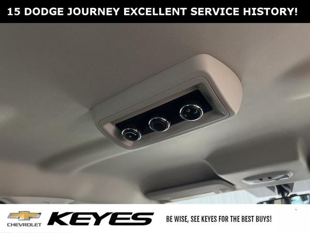 Photo of 2015 White Dodge Journey