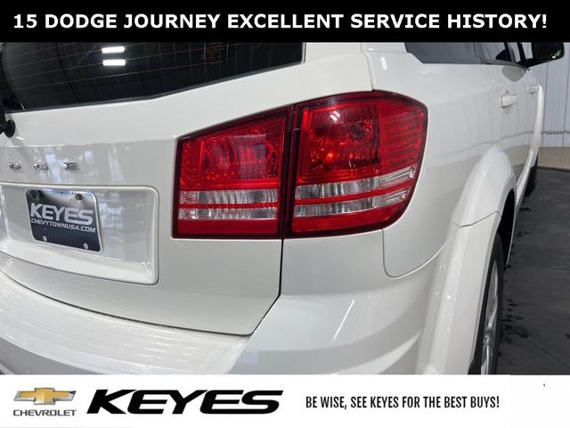 Photo of 2015 White Dodge Journey