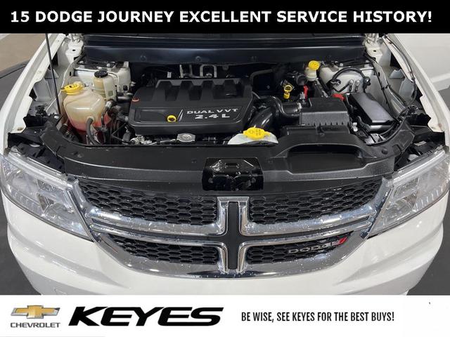 Photo of 2015 White Dodge Journey