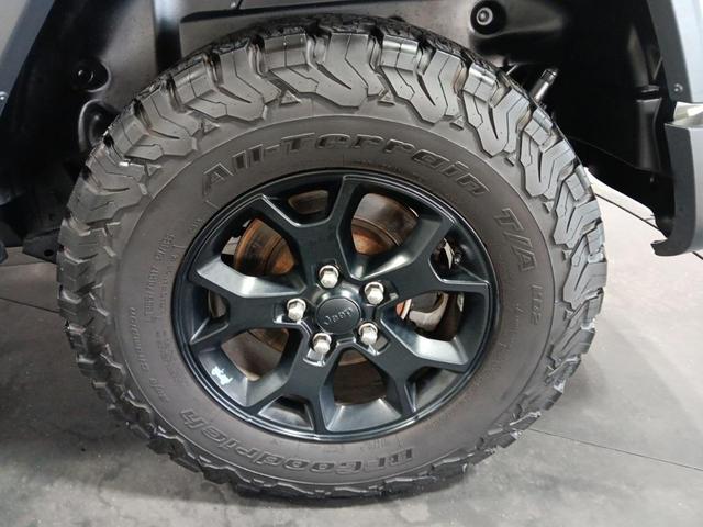 Photo of 2019 Bright White Clearcoat Jeep Wrangler Unlimited