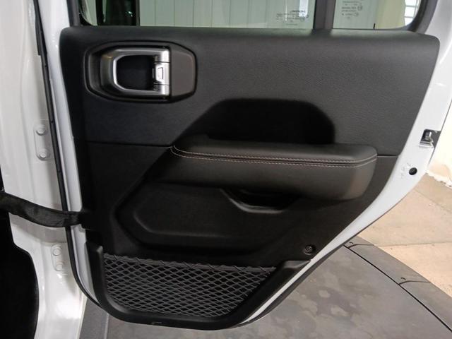 Photo of 2019 Bright White Clearcoat Jeep Wrangler Unlimited