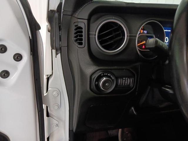Photo of 2019 Bright White Clearcoat Jeep Wrangler Unlimited