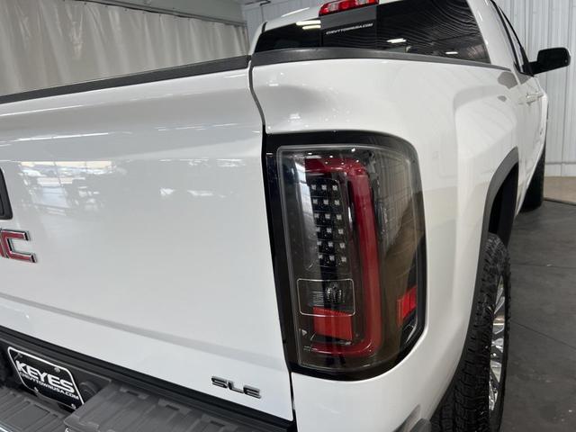 Photo of 2017 Summit White GMC Sierra 1500