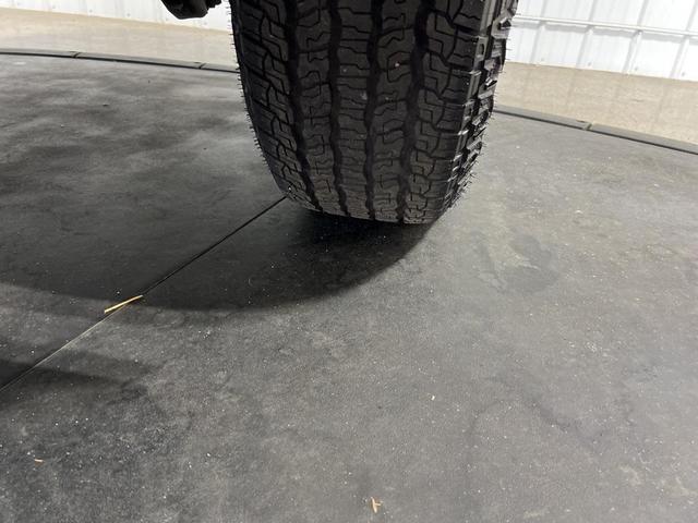 Photo of 2017 Summit White GMC Sierra 1500
