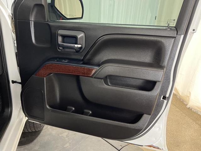 Photo of 2017 Summit White GMC Sierra 1500