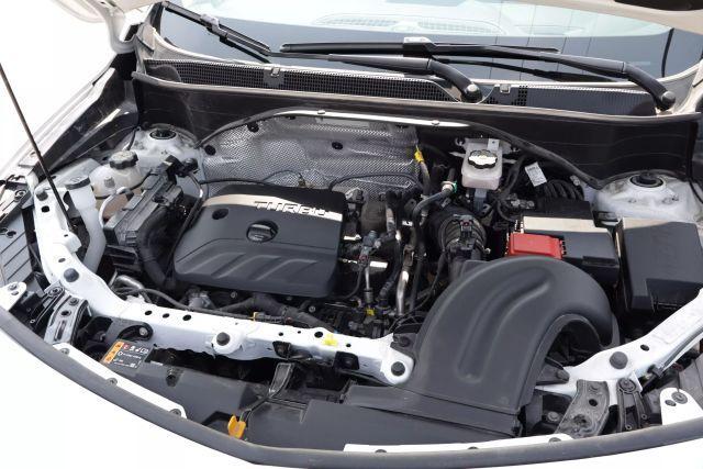 Photo of 2024 White Buick Encore GX