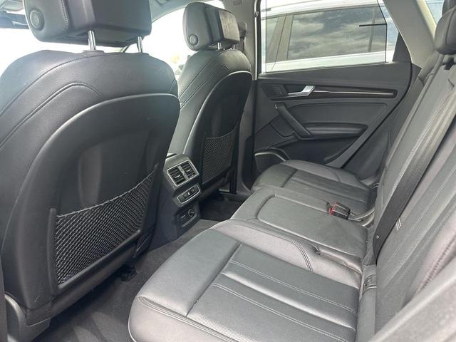 Photo of 2019 Manhattan Gray Metallic Audi Q5