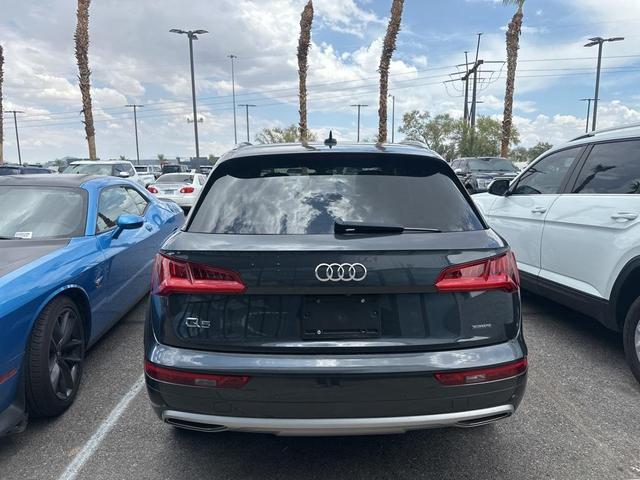 Photo of 2019 Manhattan Gray Metallic Audi Q5