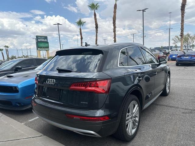 Photo of 2019 Manhattan Gray Metallic Audi Q5