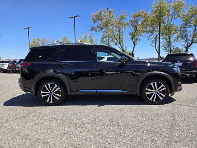 Photo of 2025 Black Nissan Pathfinder