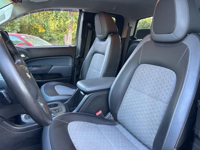 Photo of 2016 Laser Blue Chevrolet Colorado