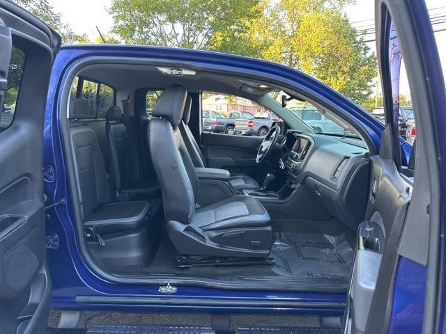 Photo of 2016 Laser Blue Chevrolet Colorado