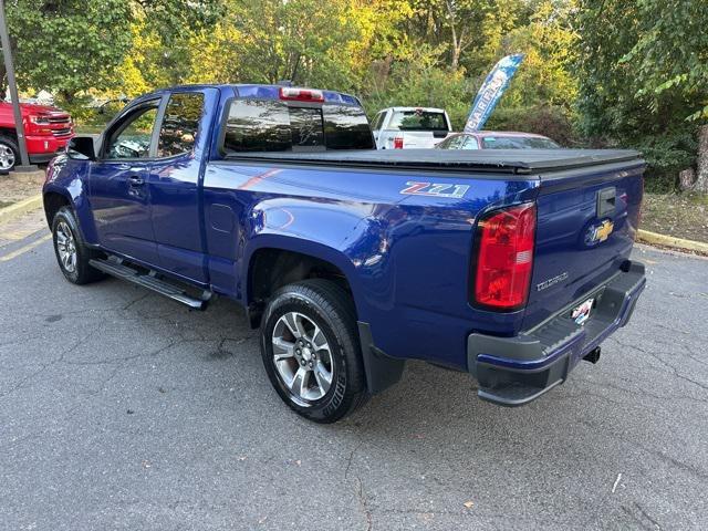 Photo of 2016 Laser Blue Chevrolet Colorado